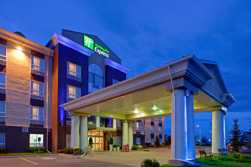 Holiday Inn Express Airdrie image 1